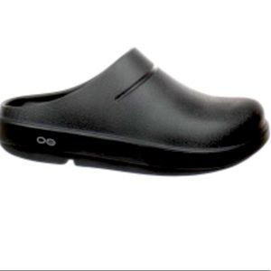 COPY - Oofos clog mules